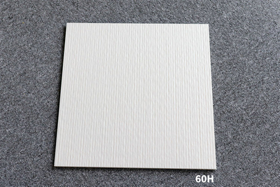 Estilo moderno resistente al desgaste blanco estupendo de la teja de porcelana 600x600 del acabado pulido